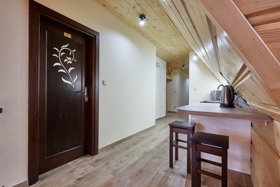 Aga Appartement Suche Buitenkant foto